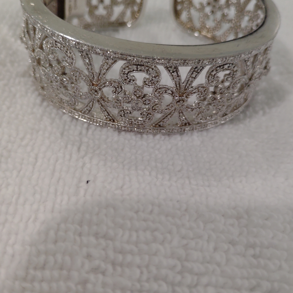 Elegant Silver Filigree Cuff Bracelet